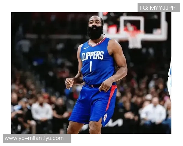 哈登小卡第三节体力透支哈登上半场主动请求休息引关注