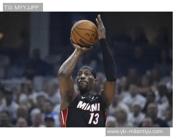 阿德巴约表现出色砍下20分10板助球队抵挡失利压力